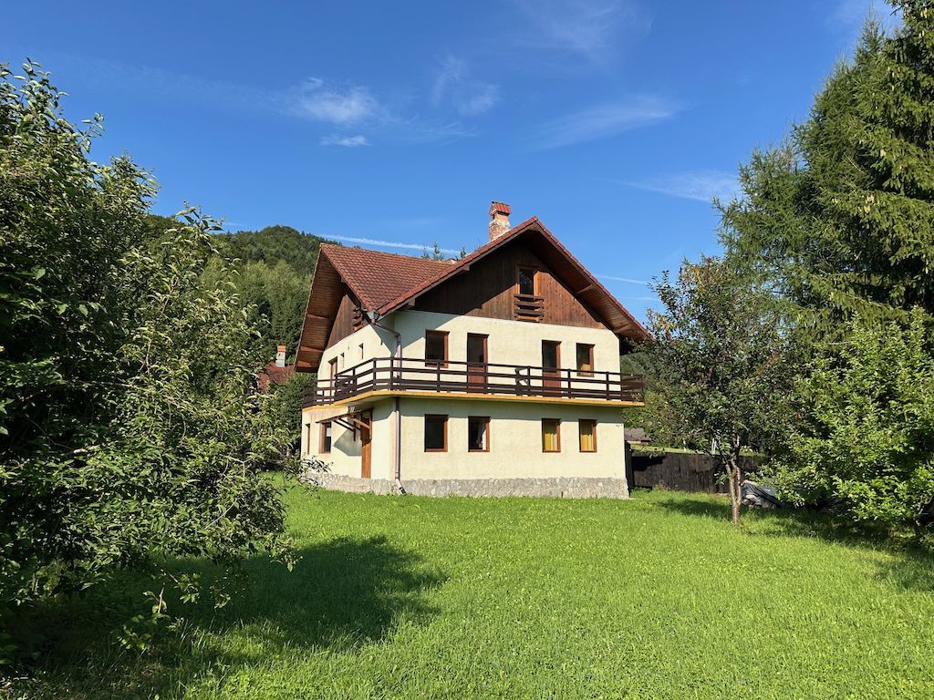 Vila de vanzare Plaiul Foii - ocazie unica! - Poză 1