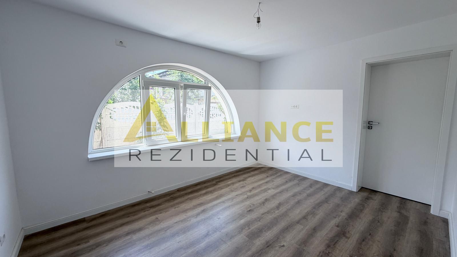 Casa Individuala - 6 camere - 3 bai - 550 mp teren - Poză 17