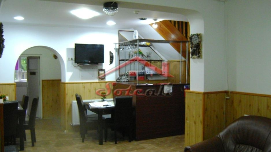 Pensiune de vanzare P+E Busteni - central - Poză 5