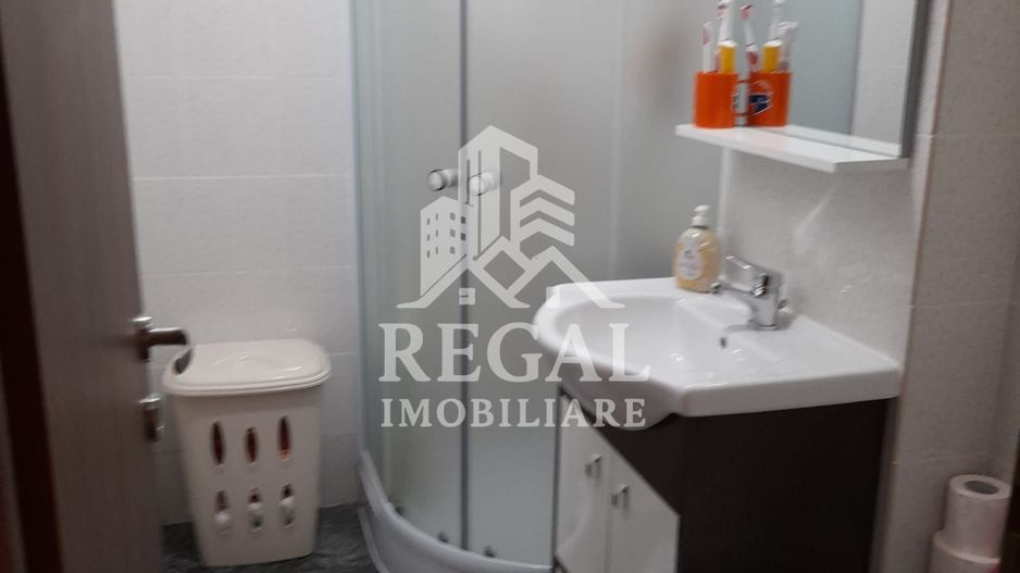 Apartament 3 camere in zona Micro 7( la intersectie cu str. Pinilor) - Poză 6