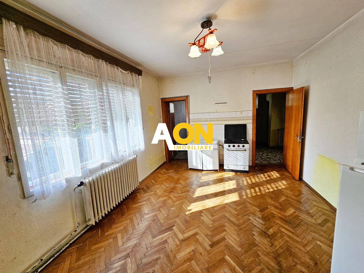 Casa tip duplex, 4 camere, garaj. Cetate, zona HCC - Poză 5