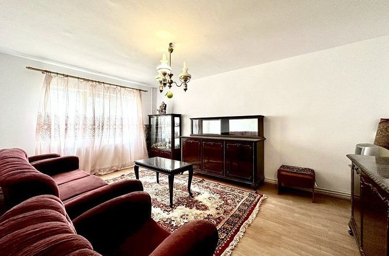 Apartament cu 4 camere zona Aradului - Poză 11