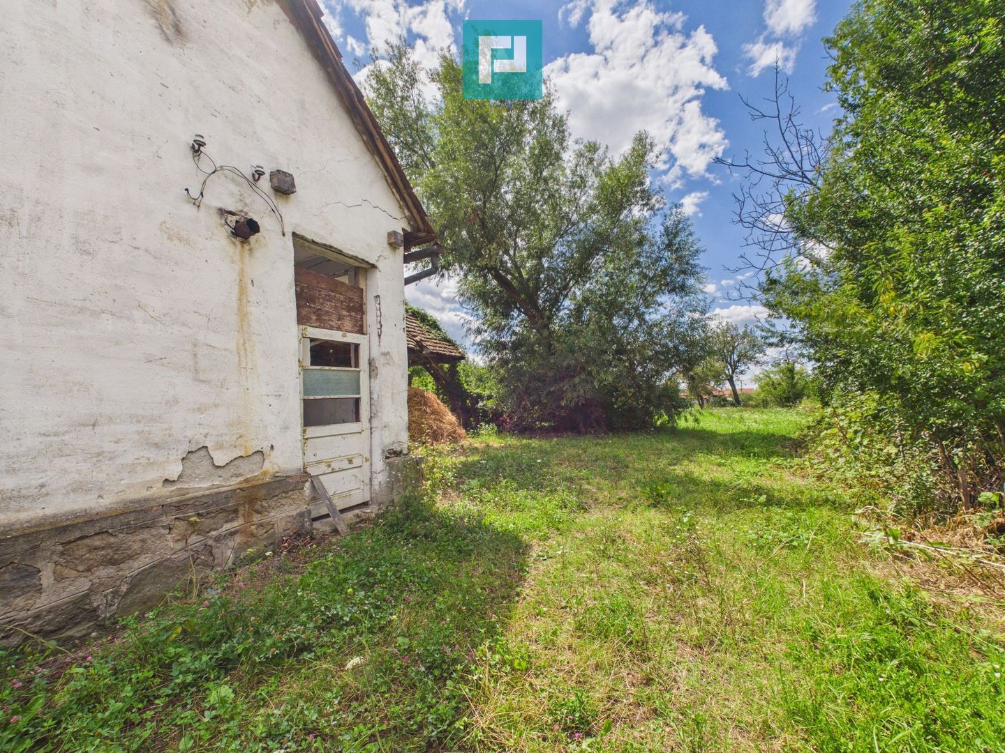Casă cu teren de 2341 mp, în Bonțești, Arad - Poză 4