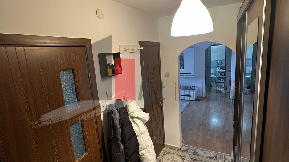 Apartament cu 3 camere în Zona 1Decembrie - Poză 4