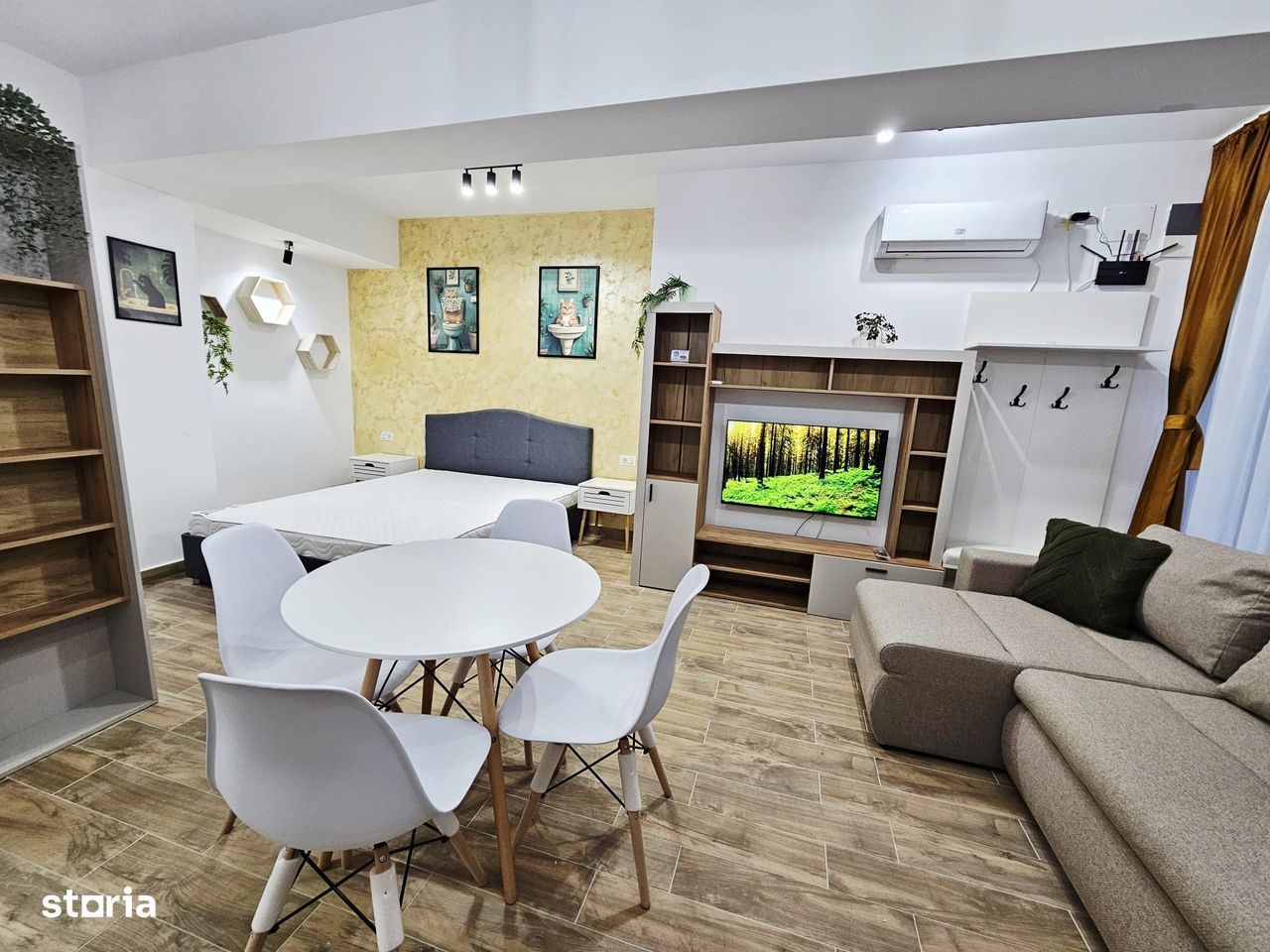 Ultracentral Unirii garsonieră 33mp - Poză 1