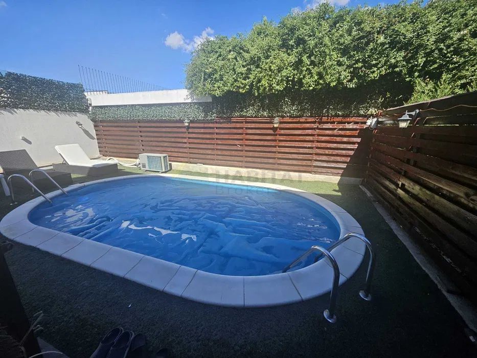 Vilă  cu mansardă, piscină și design modern – Tunari - Poză 37