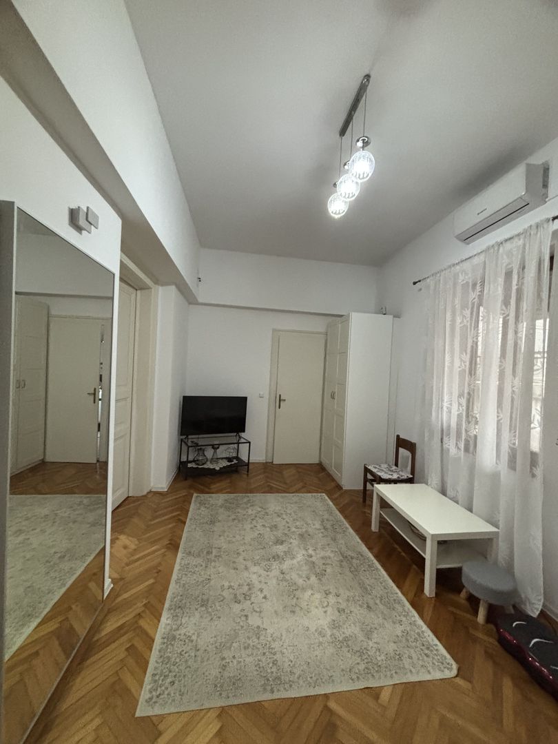 Apartament 3 camere la curte - Poză 5