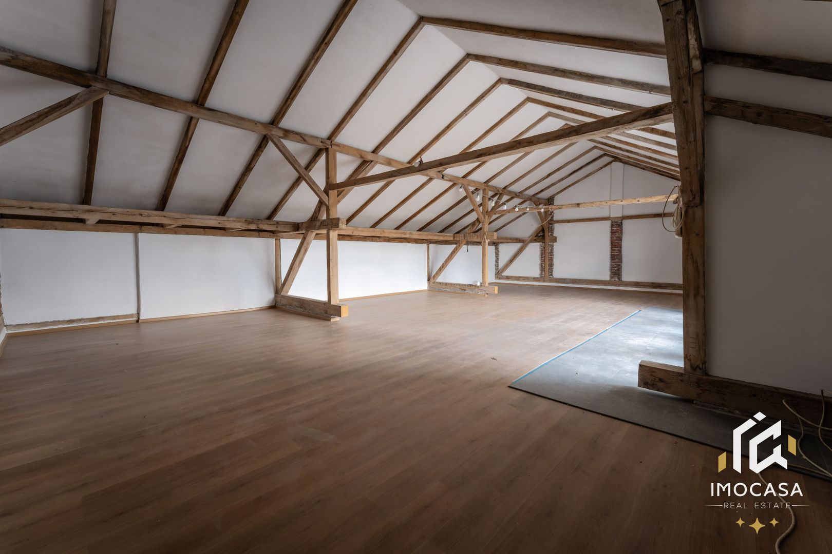 De vanzare Cladire bloc Istoric Central Arad D+P+E+M curte proprie - Poză 15