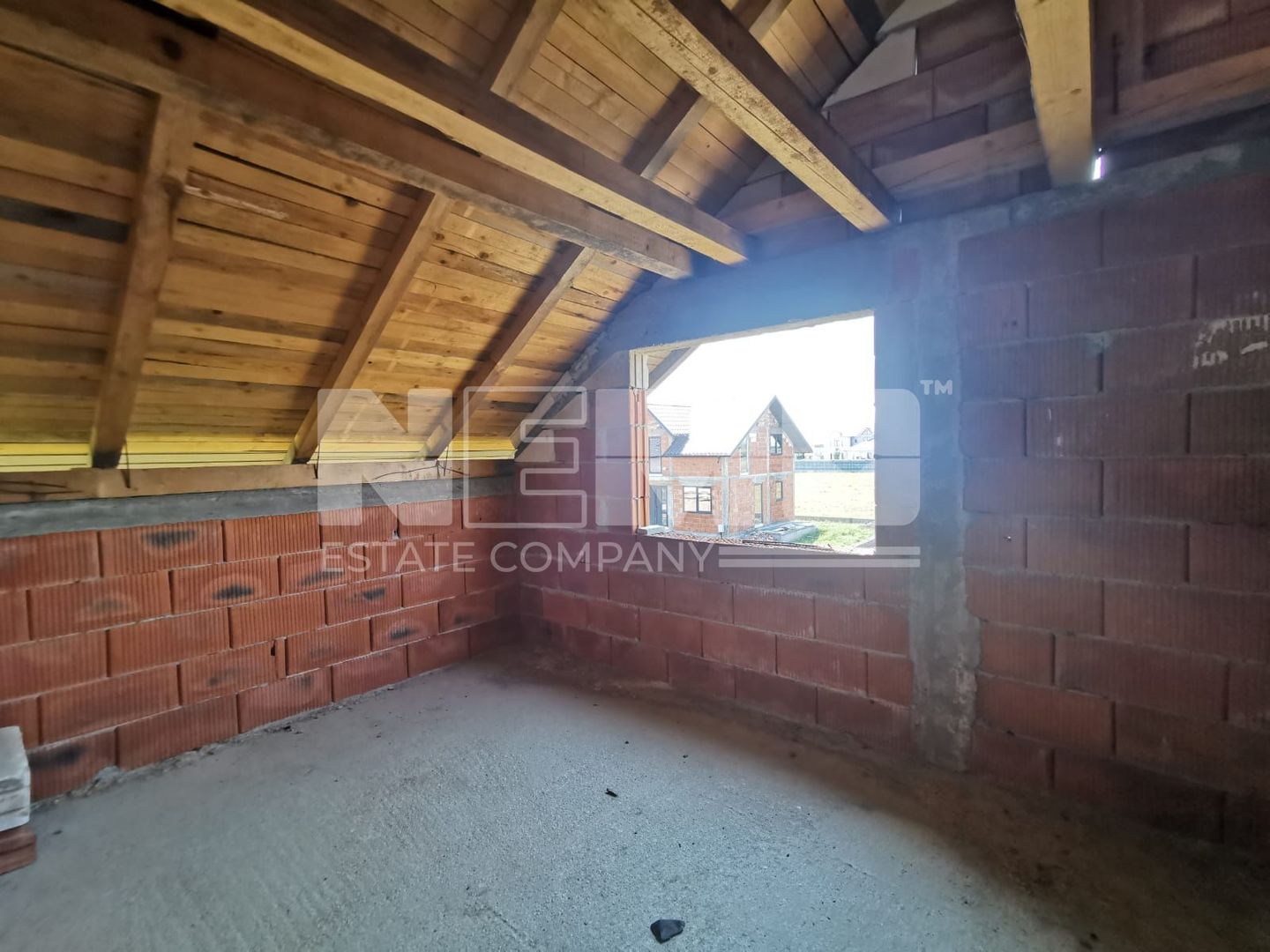 Casă la roșu | 144 mp utili + 7 ari teren | Frătăuții Vechi, Suceava - Poză 4