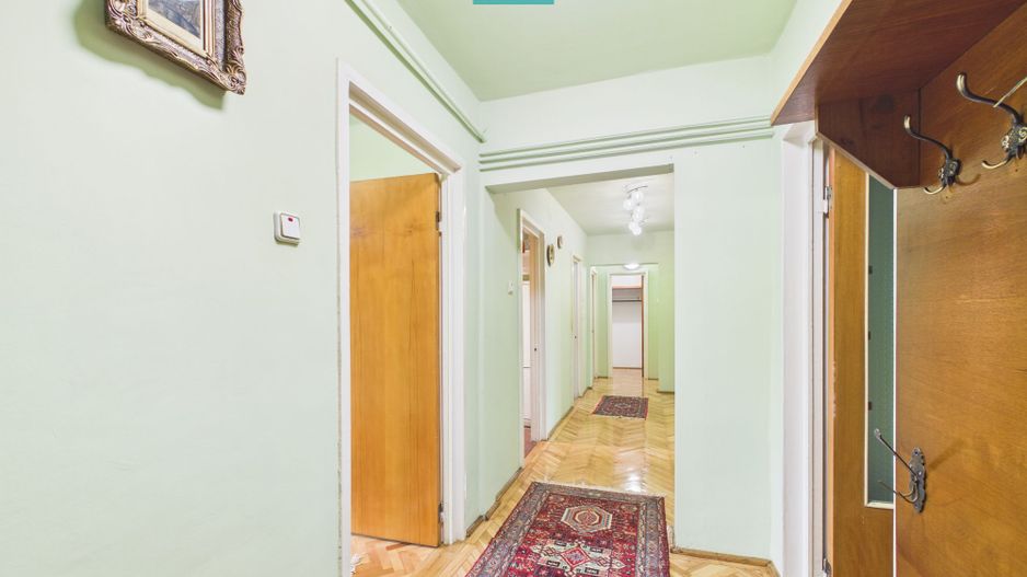 Apartament cu 5 camere în zona Polivalentă - Poză 4