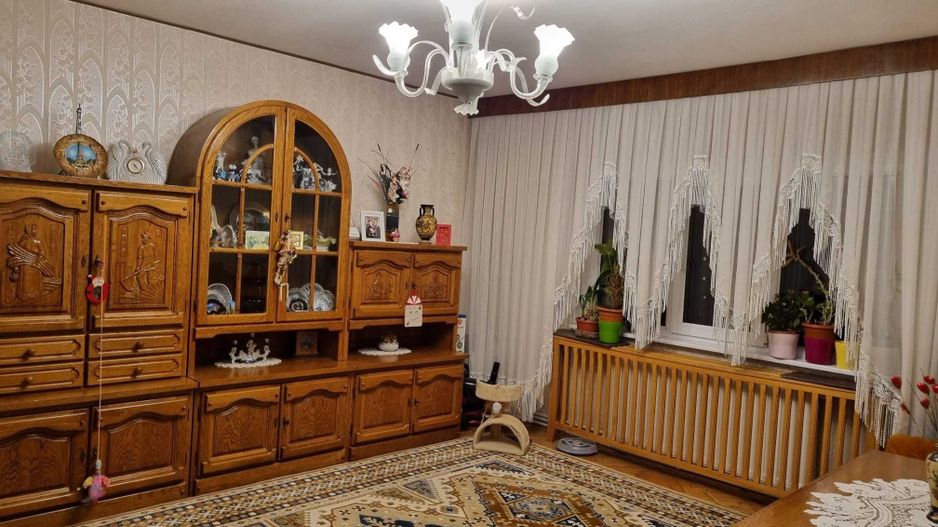 Apartament 3 camere, decomandat, Micro21 - Poză 1
