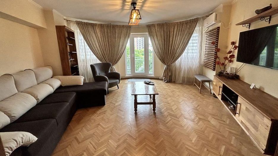 AP. 2 CAMERE PANDURI,CENTRALA PROPRIE, LOC DE PARCARE,MOBILAT MODERN - Poză 1