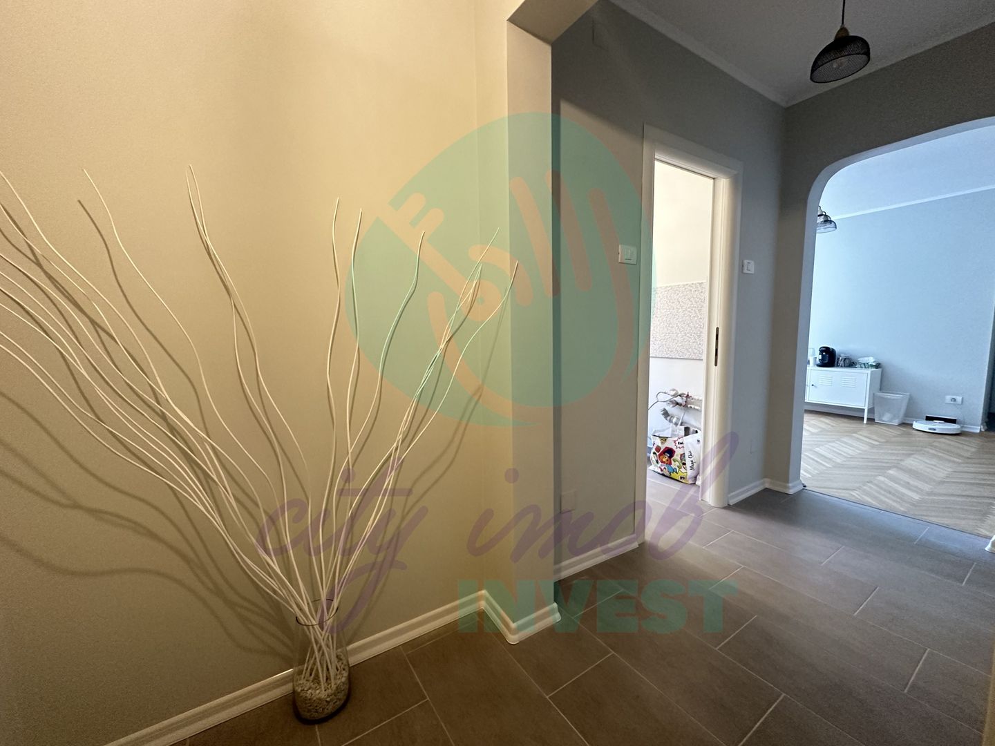 ACASA - unde infloresc teii - Poză 9