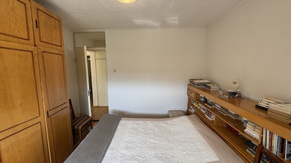 Apartament decomandat cu 3 camere in Florilor, strada Crinului - Poză 18