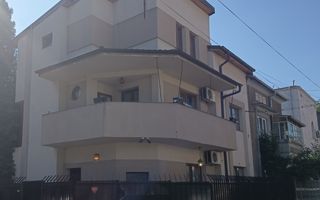 vila 6 camere | Tineretului | 3 parcari | renovata complet - Poză 1