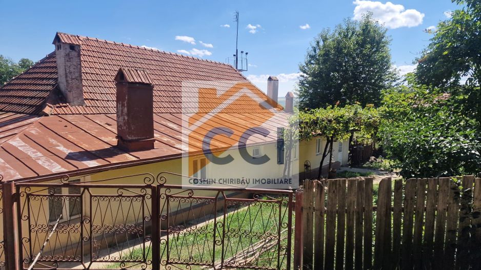 Casa in mediu rural cu teren - Poză 3