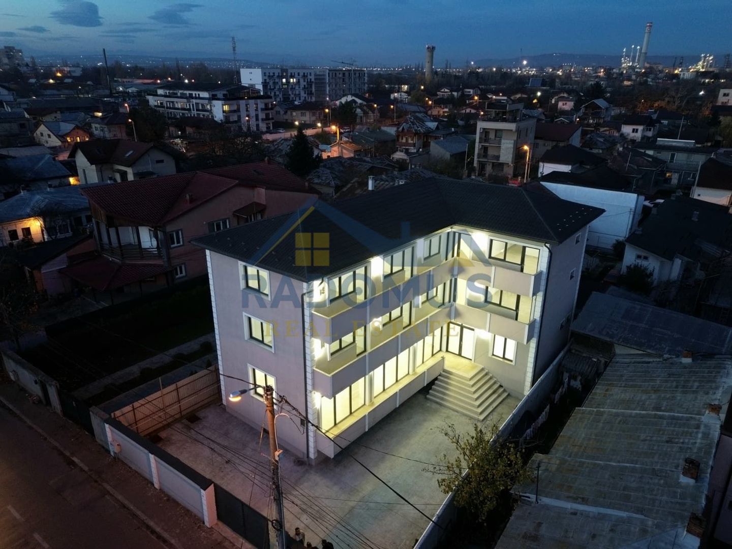 Clădire Multifuncțională Nouă – De Închiriat -670 Utili -Ploiești - Poză 9