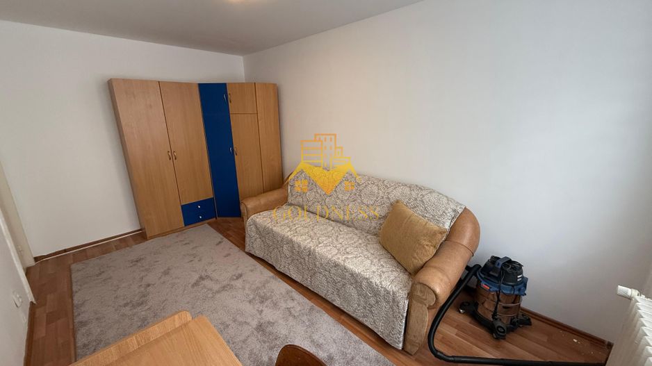 3 camere semidecomandate, balcon, Gheorgheni, Hotel Royal, P-ta Hermes - Poză 5