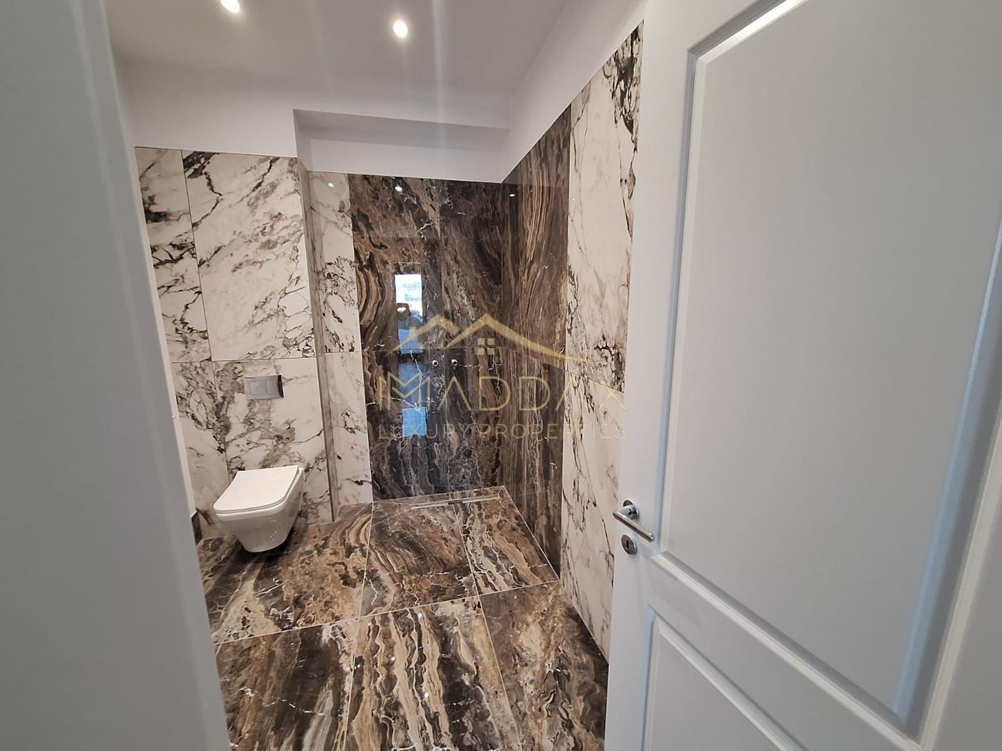 Apartament cu 4 camere + terasa*** 178 mp***Promenada Mall - Poză 23