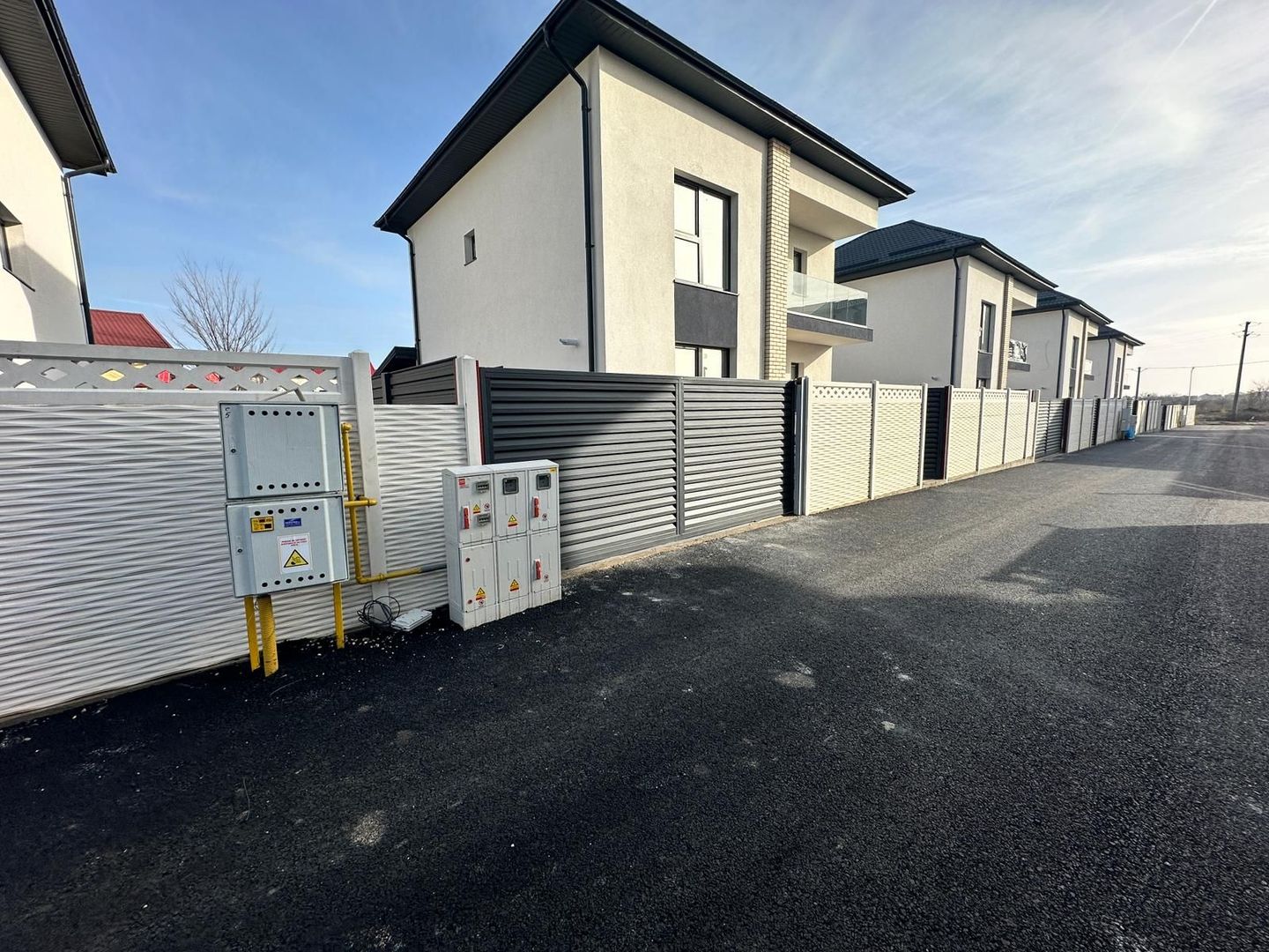 CASA SINGULARA, TOATE UTILITATILE, 4 CAMERE, TEREN 400 MP, COMISION 0% - Poză 4