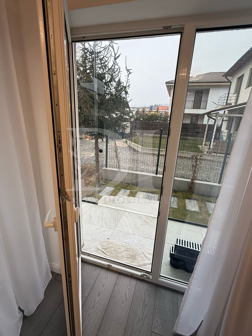 Apartament Ultramodern | cu Gradina |  parcare inclusa - Poză 11