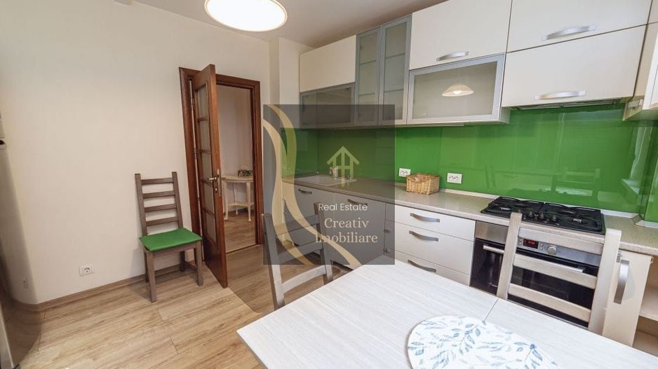 De vanzare apartatament cu 3 camere cu 2 bai si loc de parcare! - Poză 2
