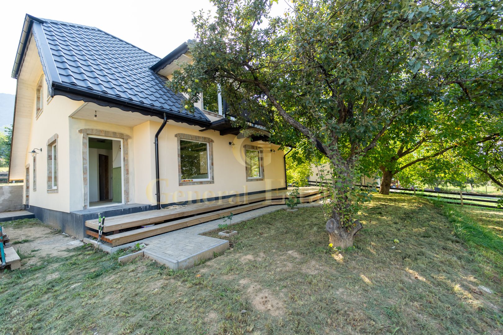 Casa de vacanță din Tohănița – locul unde muntele întâlnește liniștea - Poză 22