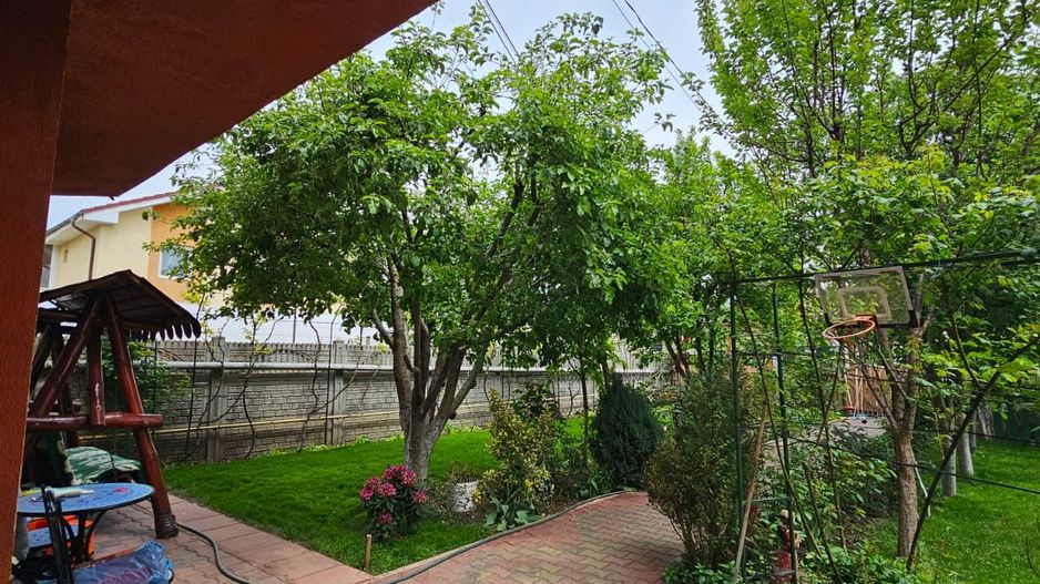 Casa- Str Tismana, zona Spitalul nr 1 - Poză 2