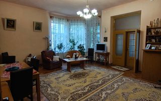 De vânzare: Două apartamente într-un imobil – Parter + Mansardă + Pod - Poză 1