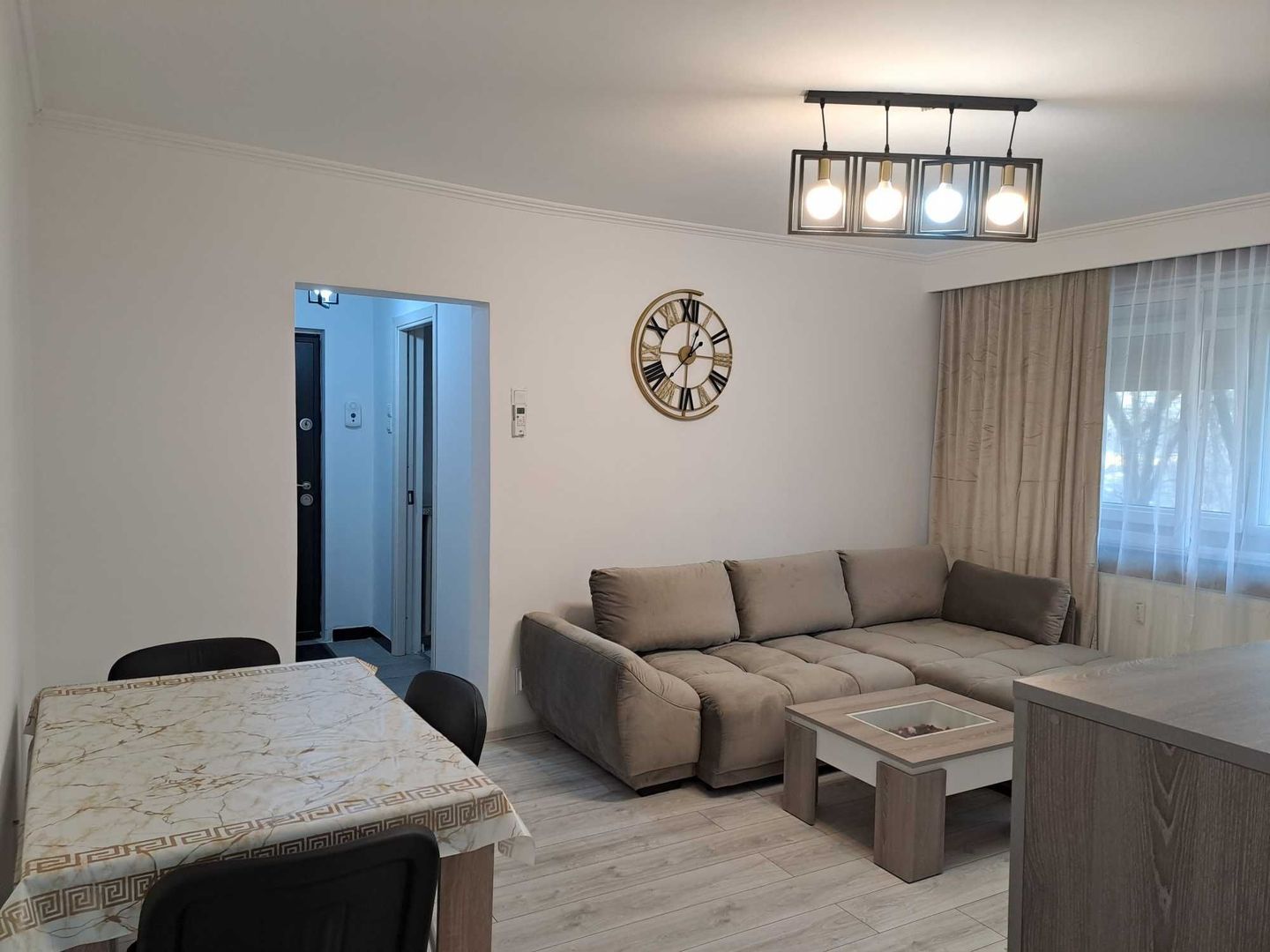 apartament 3 camere  Renovat  Favorit A2 - Poză 3