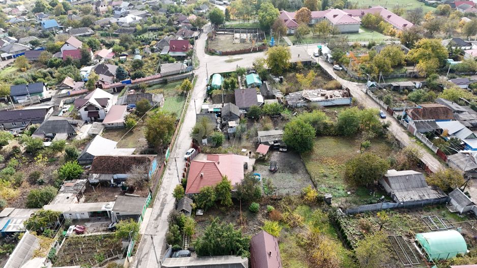 Casă  + teren 10 ari Ghidighici, str. Ștefan cel Mare și Sfânt – Ultracentral - Poză 2