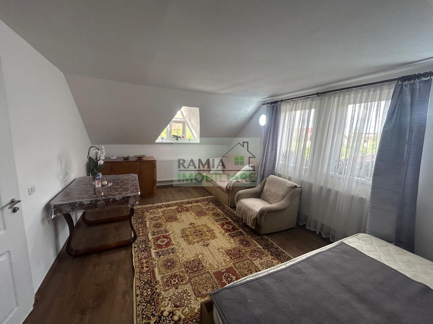 Garsoniera decomandata - Poză 3