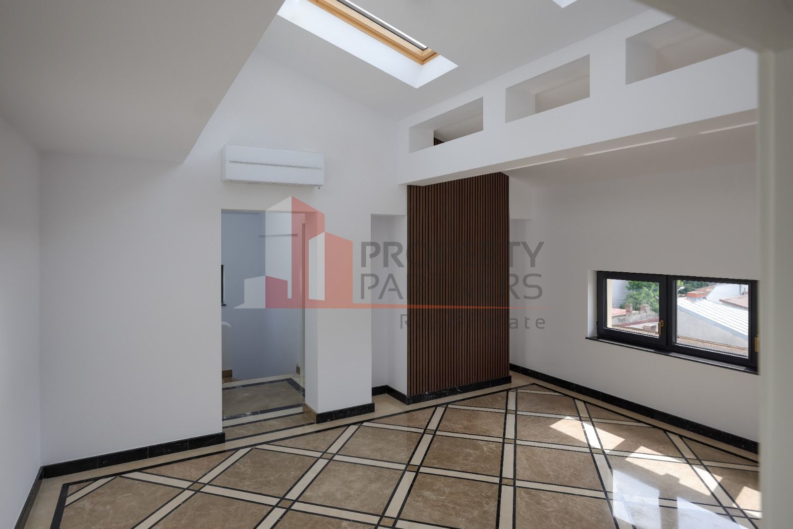 Duplex disponibil  în centrul Bucureștiului. - Poză 9