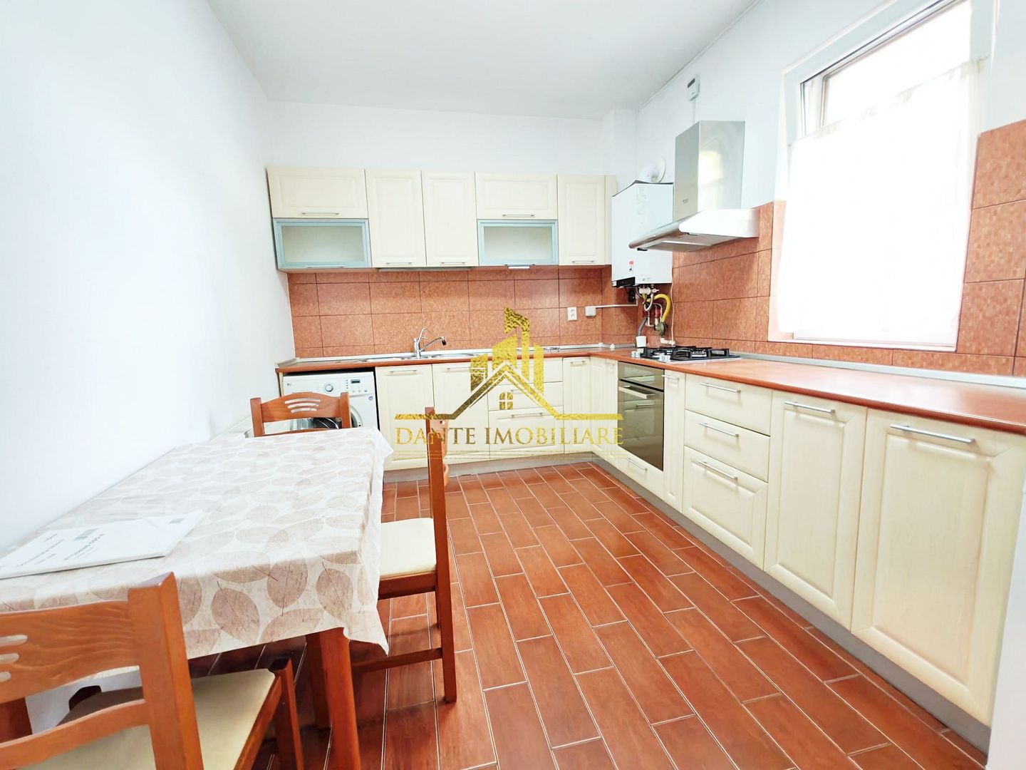 2 camere, mobilat modern, spatios, gradina, parcare, Andrei Muresanu - Poză 6