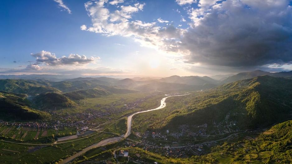 Teren 4,46 ha pentru resort / cabane – Vatra Dornei, intravilan + extr - Poză 1