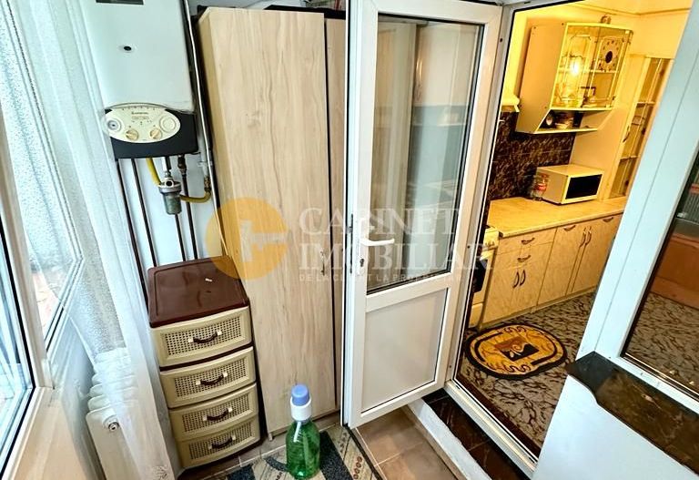 2 Camere Decomandat Prima Statie Nicolina 2 - Bloc 1984 - Poză 8