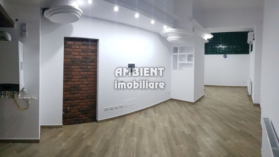 DE INCHIRIAT - Spatiu comercial/birouri, zona CRUCEA GARII; - Poză 1