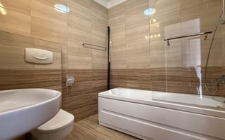 Apartament 3 camere modern – 2015, luminos - Poză 11