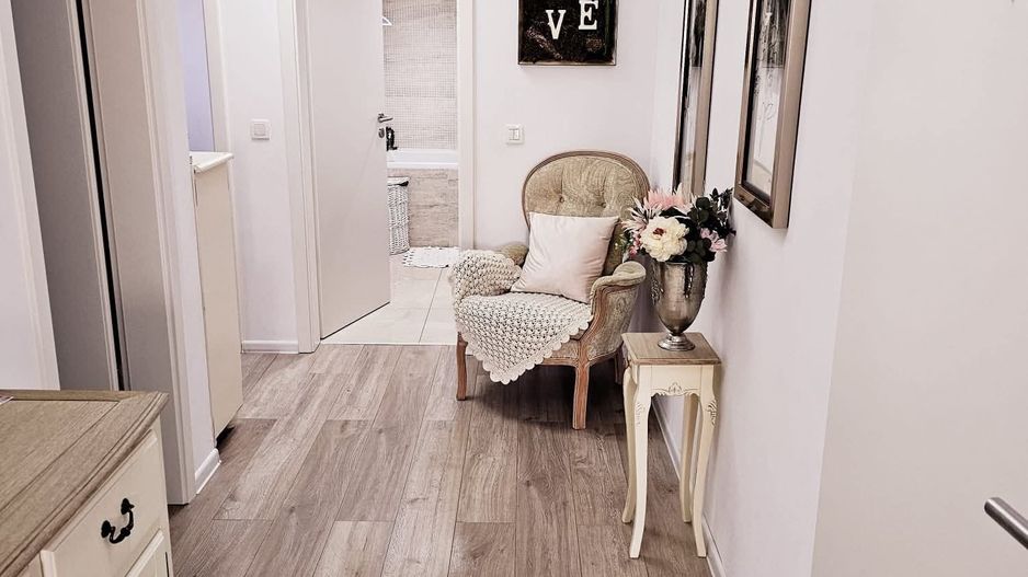 3 Camere kasper Coresi, 76 mp, loc parcare, 245000Euro - Poză 4