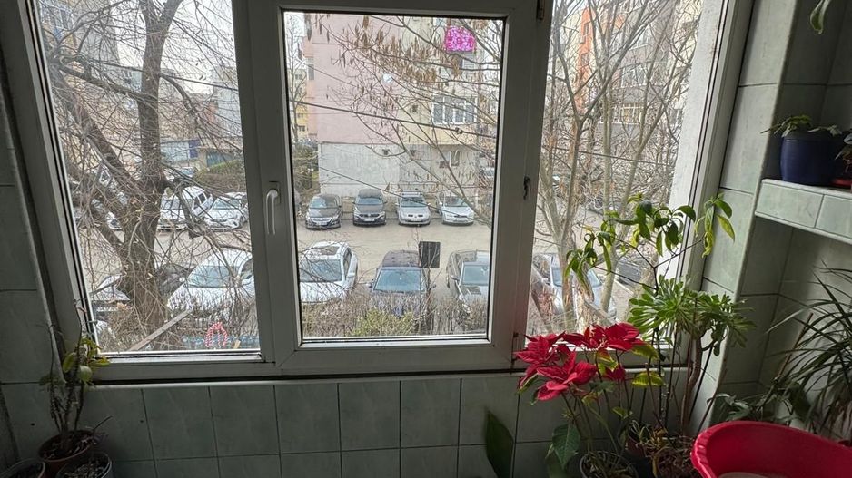 De vânzare apartament 2 camere - Poză 3