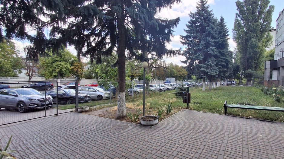 Chirie – spațiu comercial generos - Poză 2