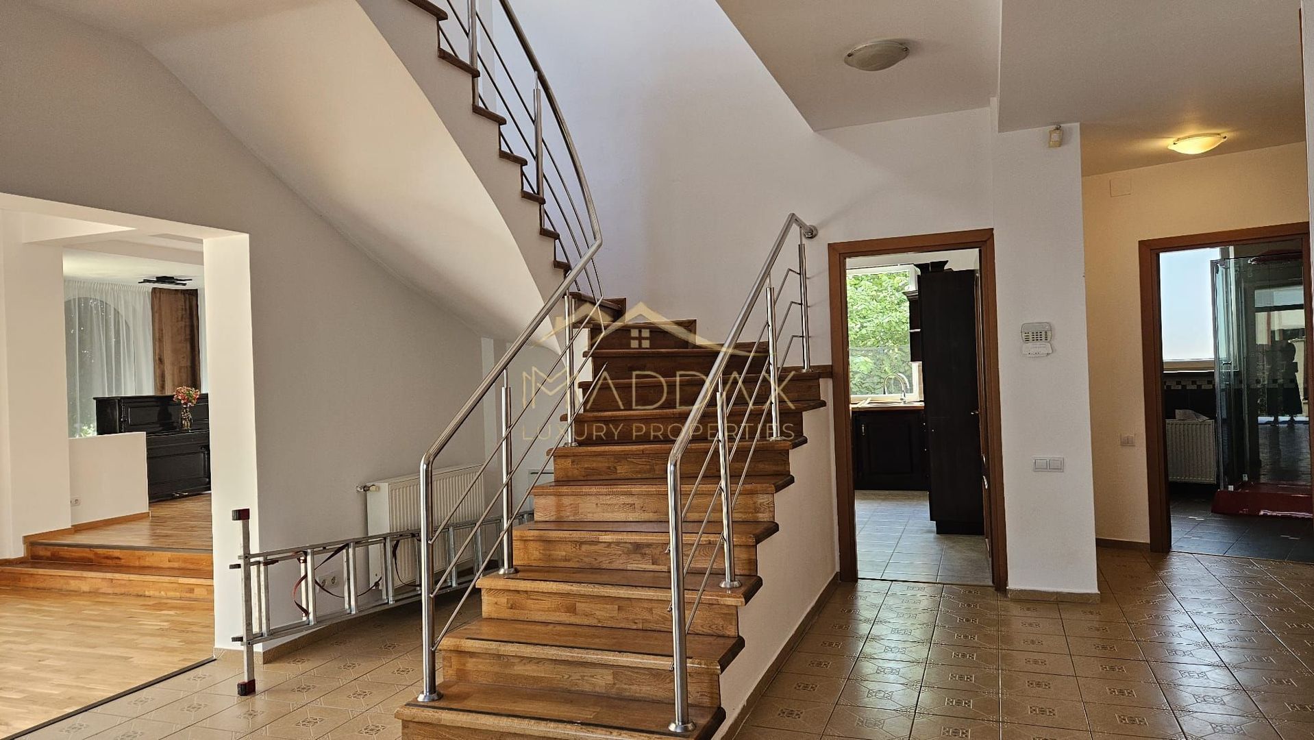 Vila Individuala _7 camere***Piscina***Teren 1000 mp//Erou Iancu Nicolae - Poză 11