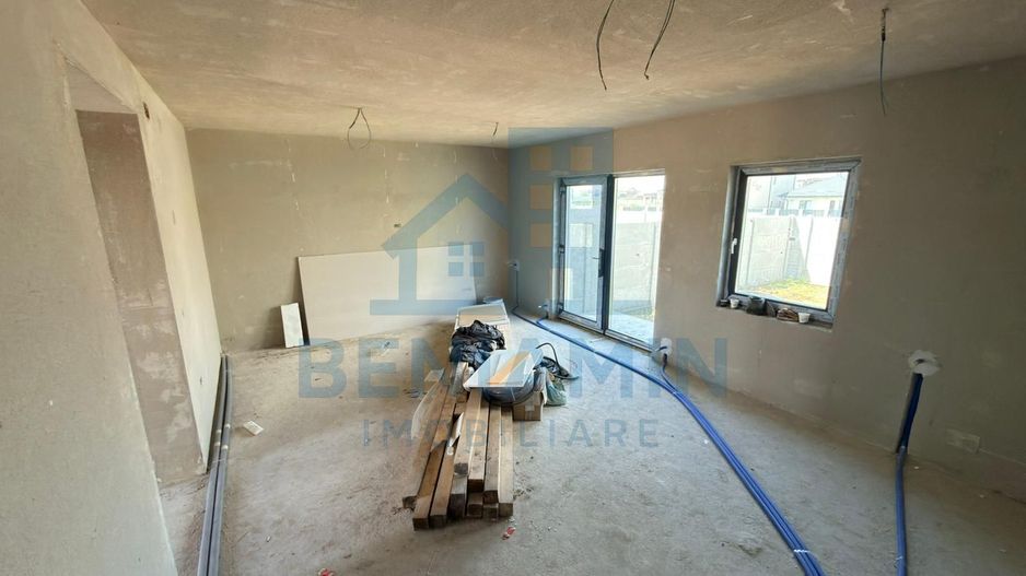 Casa moderna Parter plus Etaj - Zona Damila - Poză 13