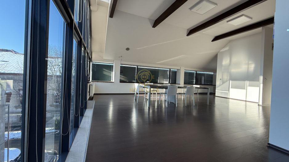 Proprietate unică în Satu Mare – spații de birouri/comerciale/LUX - Poză 2