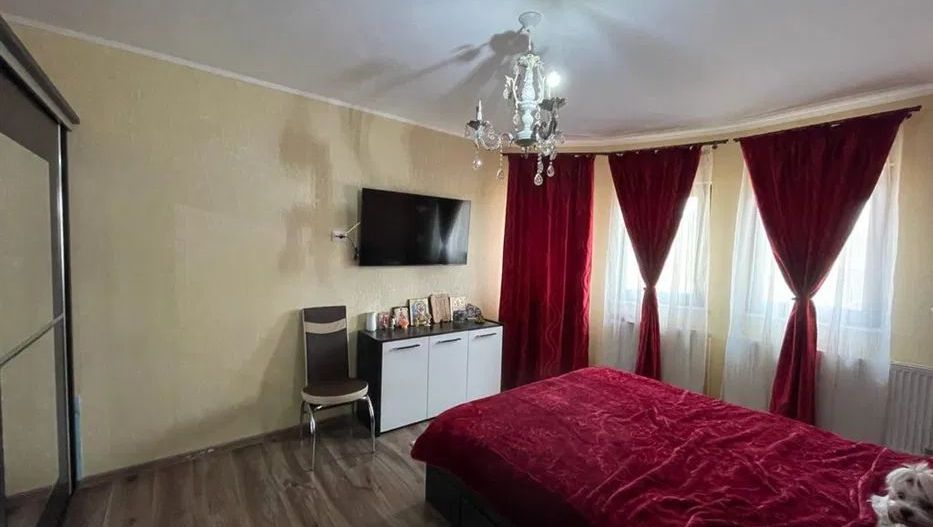 Casa Sendreni,mobilata si utilata - Poză 4