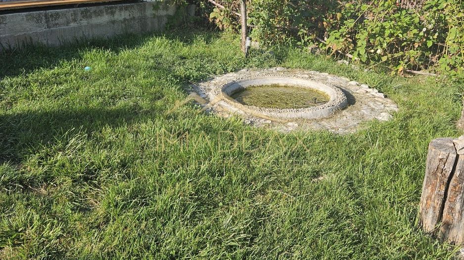 Pensiune 10 camere cu restaurant // teren 900 mp // Moieciu de Jos - Poză 9