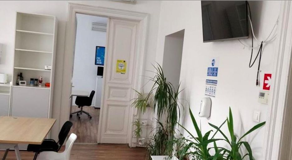 Spatiu generos pentru birouri - Poză 3
