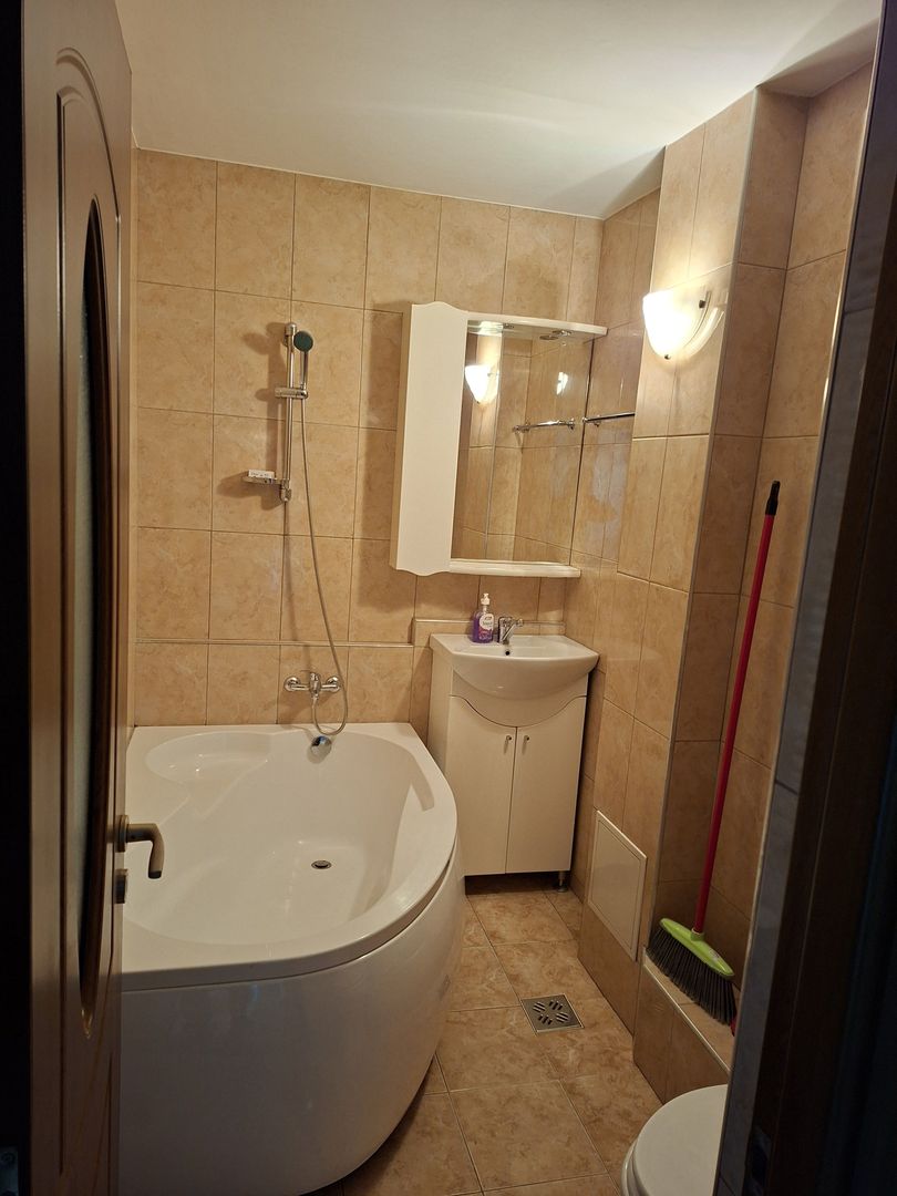 Ocazie Lipovei- Apartament decomandat, 3 camere + bonus o camera - Poză 6
