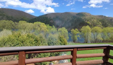 Cabana si teren 1000 mp cu iesire la lac!