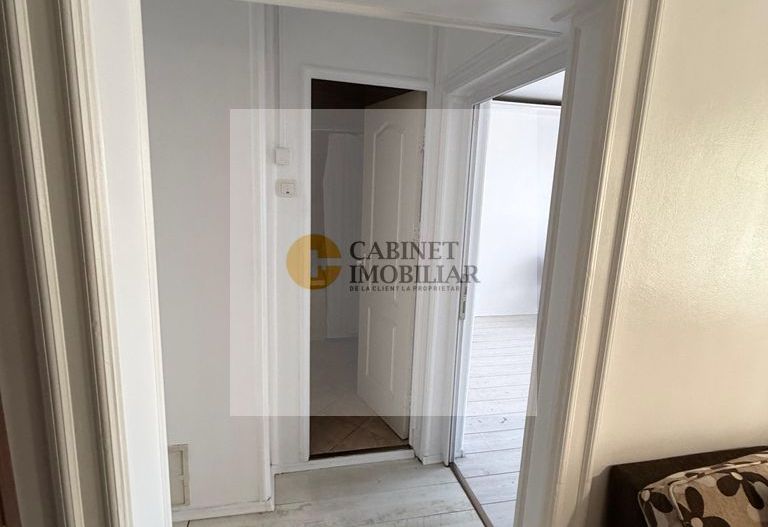 2 camere | Calea Mosilor | Bloc 1983 I Etaj 3/8 - Poză 5